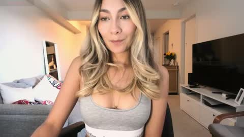 emyconneer online show from 24, 9, 2025