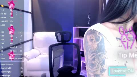 Snapshot of emysilver chatting on 3, 2, 2025 Emy Silver online show from 3, 2, 2025