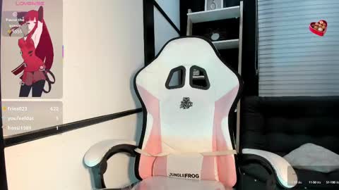 Snapshot of emysilver chatting on 1, 3, 2025 Emy Silver online show from 1, 3, 2025