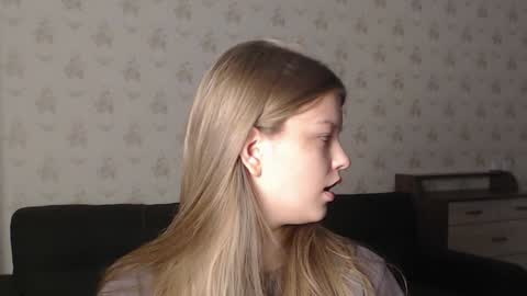 Snapshot of emysway chatting on 21, 12, 2024 EmySway online show from 21, 12, 2024
