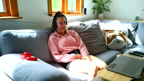 Snapshot of emyxxl chatting on 2, 6, 2026 emyxxl online show from 2, 6, 2026