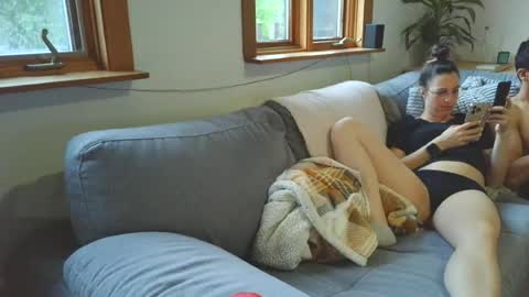 Snapshot of emyxxl chatting on 12, 6, 2026 emyxxl online show from 12, 6, 2026