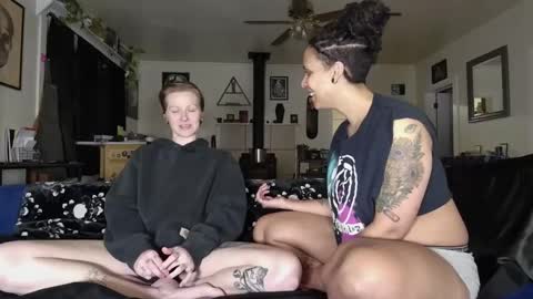 Snapshot of enby_dykes chatting on 9, 1, 2025 Cedar redhead and River brunette online show from 9, 1, 2025