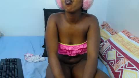 Snapshot of enchantedvee chatting on 22, 6, 2026 Vee online show from 22, 6, 2026