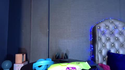 EnchantressQueen online show from 8, 1, 2026