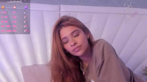 Snapshot of enchanttress chatting on 23, 9, 2025 Enchanttress online show from 23, 9, 2025