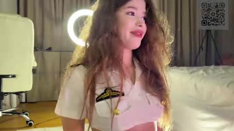 Snapshot of endlessmia chatting on 10, 7, 2026 Mia online show from 10, 7, 2026
