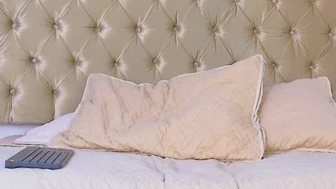   Schedule 600a.m - 200p.m Col hour online show from 10, 2, 2025