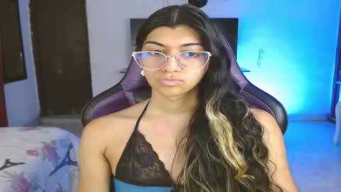 Snapshot of engiel_phoenix chatting on 4, 12, 2025 Engiel phoenix instagram engiel 13 online show from 4, 12, 2025