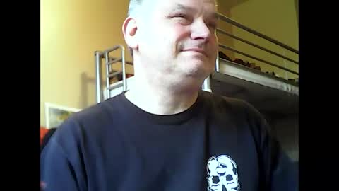 Snapshot of englishguysurrey chatting on 11, 11, 2025 englishguysurrey online show from 11, 11, 2025