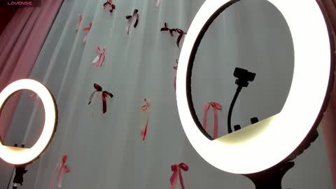 Ella  online show from 31, 3, 2026