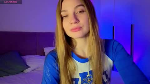 Snapshot of enjoyeverymoment_ chatting on 11, 10, 2025 enjoyeverymoment_ online show from 11, 10, 2025