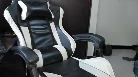 enjoymycock99 online show from 18, 2, 2025