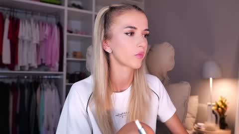 entya online show from 15, 9, 2025