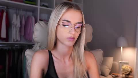 entya online show from 26, 9, 2025