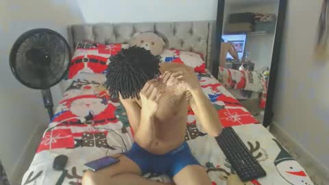 Snapshot of enyer_twin chatting on 17, 12, 2025 enyer_twin online show from 17, 12, 2025