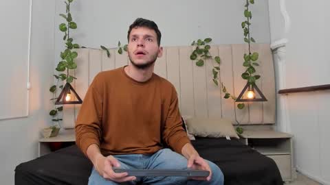 ENZO online show from 25, 11, 2025