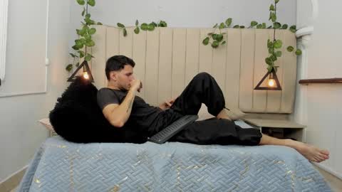 ENZO online show from 2, 12, 2025