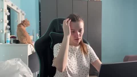 Lily online show from 21, 2, 2026