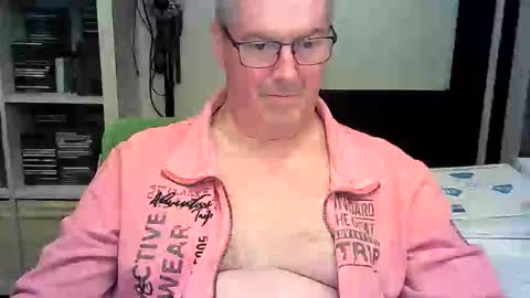 ErBee62 online show from 23, 4, 2026