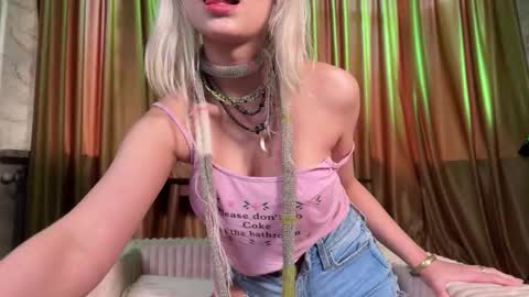 Snapshot of erectioneeering chatting on 27, 3, 2026 Alissa online show from 27, 3, 2026