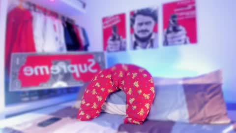 Snapshot of eren_blade_ chatting on 18, 12, 2025 Tht BOSS Eren online show from 18, 12, 2025