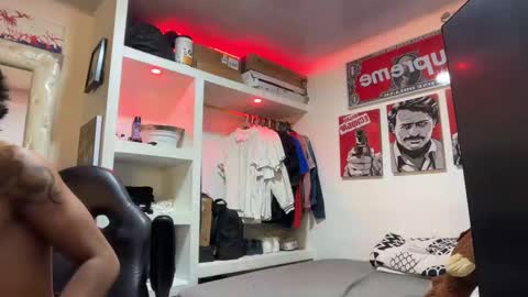 Snapshot of eren_blade_ chatting on 4, 3, 2026 Tht BOSS Eren online show from 4, 3, 2026