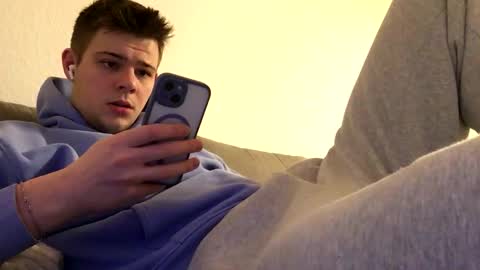 Snapshot of eric123754216 chatting on 4, 12, 2025 eric123754216 online show from 4, 12, 2025