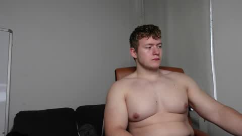 Snapshot of eric_poston chatting on 22, 9, 2025 online show from 22, 9, 2025