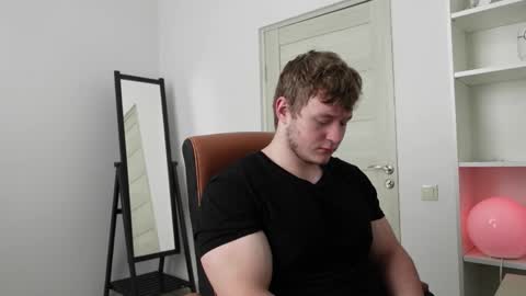 Snapshot of eric_poston chatting on 7, 10, 2025 online show from 7, 10, 2025