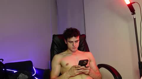 Snapshot of eric_poston chatting on 11, 10, 2025 online show from 11, 10, 2025
