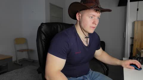 Snapshot of eric_poston chatting on 18, 10, 2025 online show from 18, 10, 2025