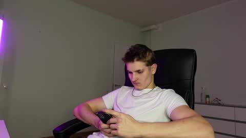    online show from 3, 11, 2025