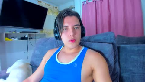 eric_twink18 online show from 20, 1, 2025