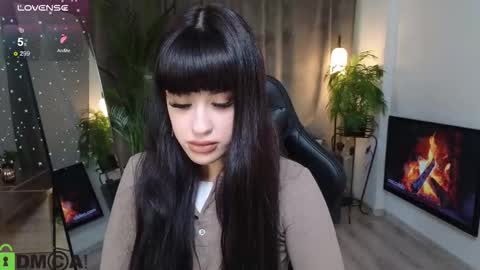 Snapshot of erica_peach chatting on 14, 10, 2025 Erika online show from 14, 10, 2025