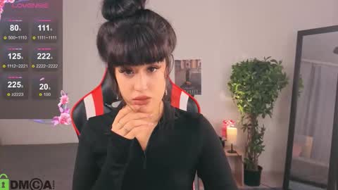 Snapshot of erica_peach chatting on 15, 10, 2025 Erika online show from 15, 10, 2025