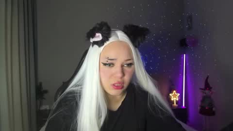 Snapshot of ericahoffman2 chatting on 17, 12, 2024 Erica online show from 17, 12, 2024