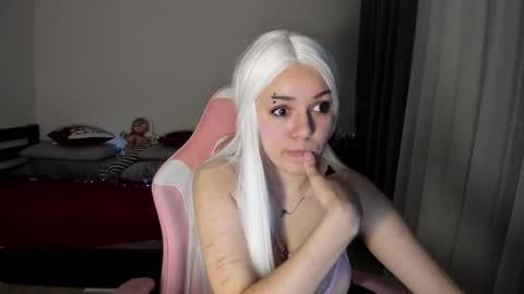 Snapshot of ericahoffman2 chatting on 15, 1, 2025 Erica online show from 15, 1, 2025