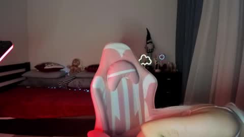 Snapshot of ericahoffman2 chatting on 16, 1, 2025 Erica online show from 16, 1, 2025