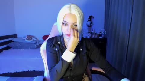 Snapshot of ericahoffman2 chatting on 28, 1, 2025 Erica online show from 28, 1, 2025