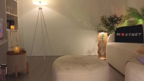 Snapshot of ericamiracle15 chatting on 8, 12, 2024 Call me Erica online show from 8, 12, 2024