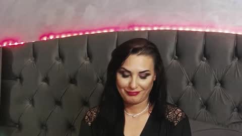 Erica online show from 8, 2, 2025