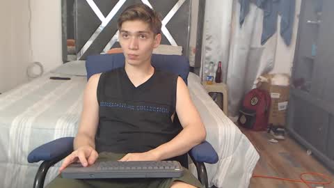 Snapshot of erick_de_rossee chatting on 28, 1, 2025 erick_de_rossee online show from 28, 1, 2025