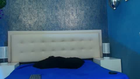   online show from 13, 9, 2025