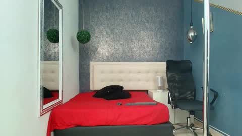   online show from 8, 10, 2025