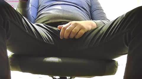 Snapshot of ericric49 chatting on 5, 11, 2025 ericric49 online show from 5, 11, 2025