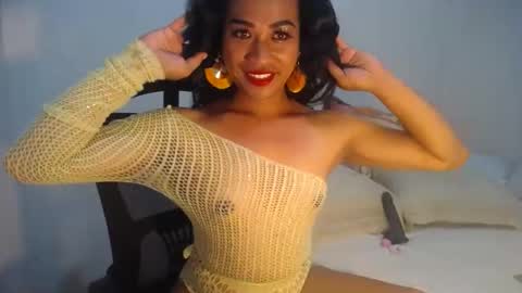Snapshot of erika_madrigal chatting on 21, 12, 2024 erika_madrigal online show from 21, 12, 2024