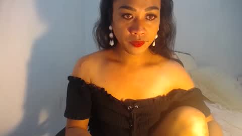 Snapshot of erika_madrigal chatting on 21, 1, 2025 erika_madrigal online show from 21, 1, 2025