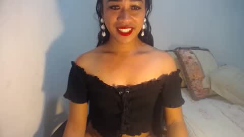 Snapshot of erika_madrigal chatting on 21, 1, 2025 erika_madrigal online show from 21, 1, 2025