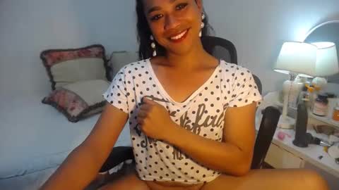 Snapshot of erika_madrigal chatting on 7, 2, 2025 erika_madrigal online show from 7, 2, 2025